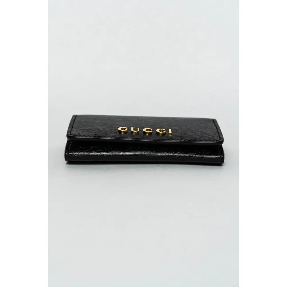 CHANEL indulge this